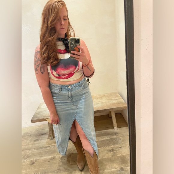 Meet your Posher, Emma - Picture 2 of 4